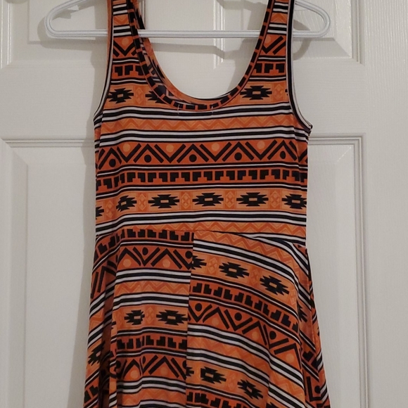 Dress - Picture 3 of 3